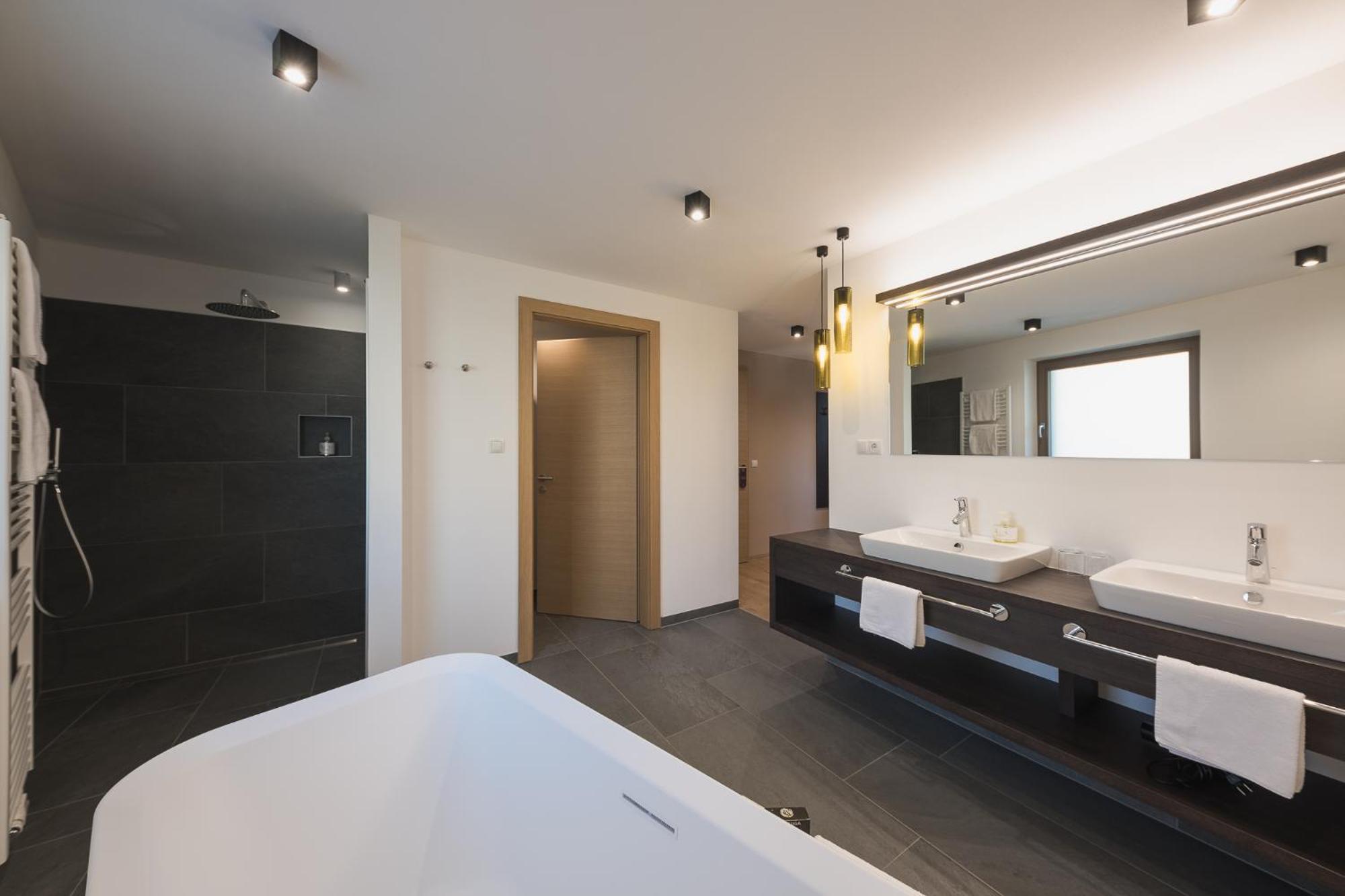 Oliven- & Genusshotel Hirzer Schenna Rom bilde
